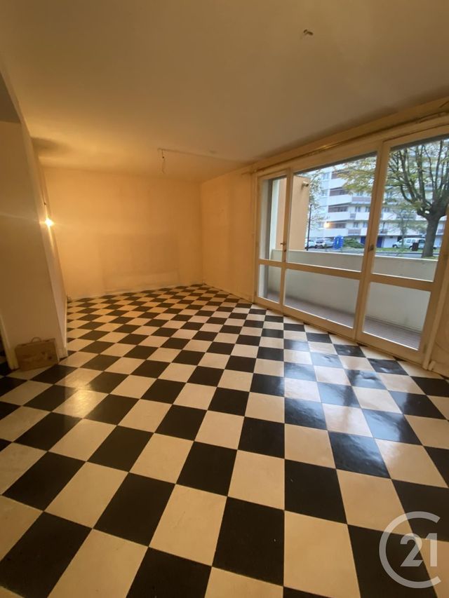 Appartement F5 à vendre - 4 pièces - 100.57 m2 - ST QUENTIN - 02 - PICARDIE - Century 21 Agence Delahaye