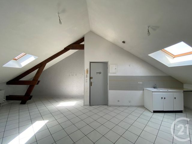 Appartement F3 à louer - 3 pièces - 45.0 m2 - ST QUENTIN - 02 - PICARDIE - Century 21 Agence Delahaye