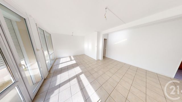 Appartement F4 à vendre - 5 pièces - 77.18 m2 - ST QUENTIN - 02 - PICARDIE - Century 21 Agence Delahaye