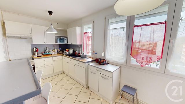 Appartement T4 à vendre - 4 pièces - 66.6 m2 - ST QUENTIN - 02 - PICARDIE - Century 21 Agence Delahaye