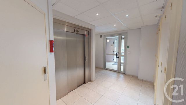 Appartement F4 à vendre - 5 pièces - 86.2 m2 - ST QUENTIN - 02 - PICARDIE - Century 21 Agence Delahaye