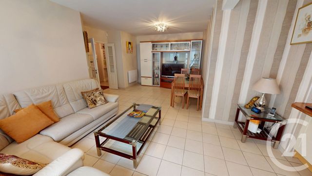 Appartement F4 à vendre - 5 pièces - 86.2 m2 - ST QUENTIN - 02 - PICARDIE - Century 21 Agence Delahaye