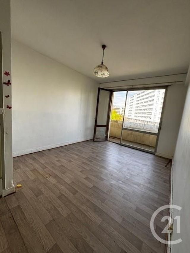 Appartement T6 à vendre - 7 pièces - 137.0 m2 - ST QUENTIN - 02 - PICARDIE - Century 21 Agence Delahaye