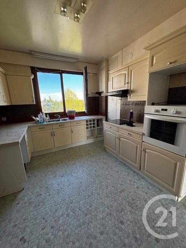 Appartement T6 à vendre - 7 pièces - 137.0 m2 - ST QUENTIN - 02 - PICARDIE - Century 21 Agence Delahaye