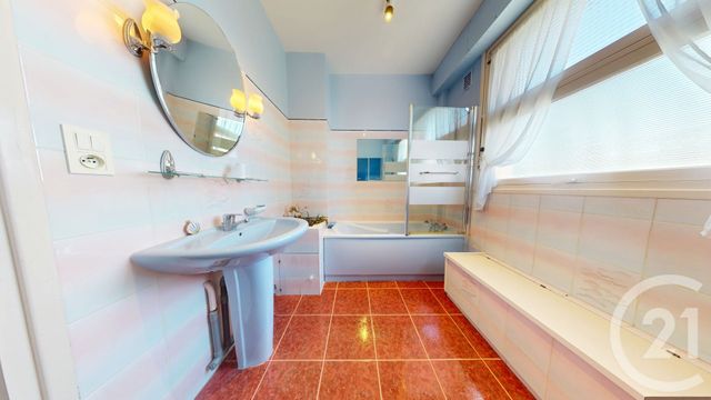 Appartement F5 à vendre - 5 pièces - 119.37 m2 - ST QUENTIN - 02 - PICARDIE - Century 21 Agence Delahaye