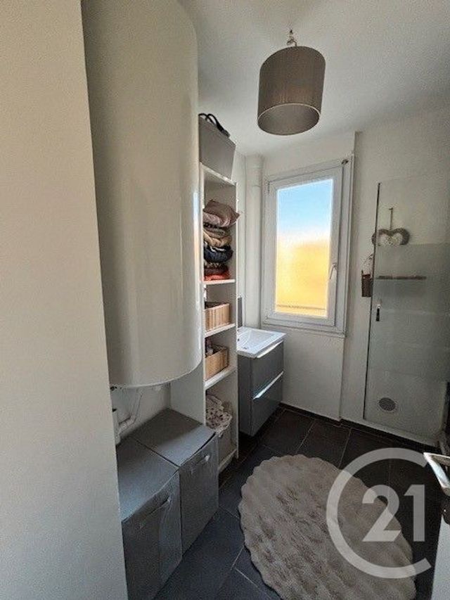 Appartement à vendre - 5 pièces - 66.0 m2 - ST QUENTIN - 02 - PICARDIE - Century 21 Agence Delahaye