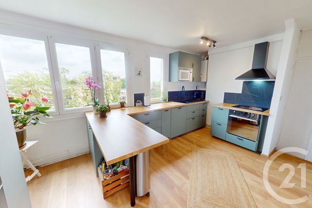 Appartement F4 à vendre - 5 pièces - 76.09 m2 - ST QUENTIN - 02 - PICARDIE - Century 21 Agence Delahaye