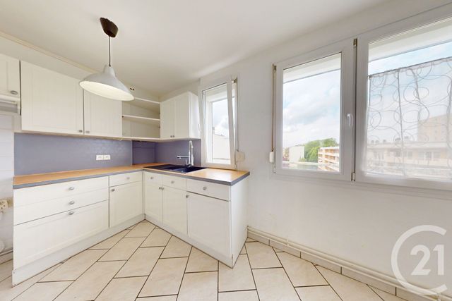 Appartement T4 à vendre - 4 pièces - 66.6 m2 - ST QUENTIN - 02 - PICARDIE - Century 21 Agence Delahaye