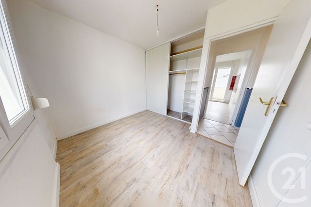 Appartement T4 à vendre - 4 pièces - 66.6 m2 - ST QUENTIN - 02 - PICARDIE - Century 21 Agence Delahaye