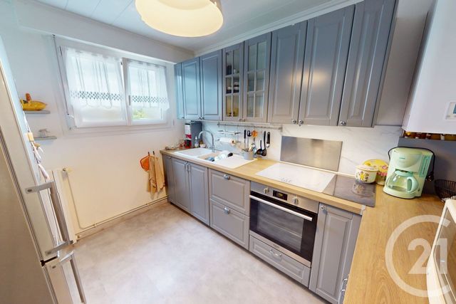 Appartement T3 à vendre - 4 pièces - 72.0 m2 - ST QUENTIN - 02 - PICARDIE - Century 21 Agence Delahaye