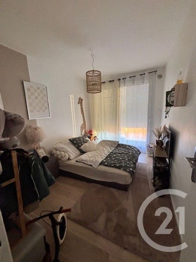 Appartement F4 à vendre - 5 pièces - 66.0 m2 - ST QUENTIN - 02 - PICARDIE - Century 21 Agence Delahaye