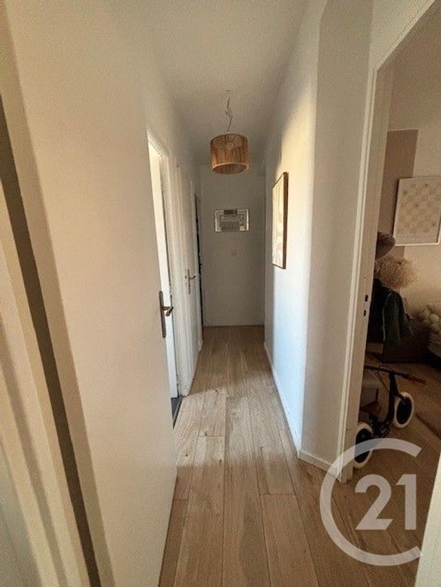 Appartement F4 à vendre - 5 pièces - 66.0 m2 - ST QUENTIN - 02 - PICARDIE - Century 21 Agence Delahaye