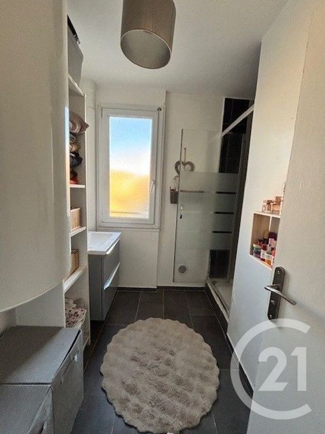 Appartement F4 à vendre - 5 pièces - 66.0 m2 - ST QUENTIN - 02 - PICARDIE - Century 21 Agence Delahaye