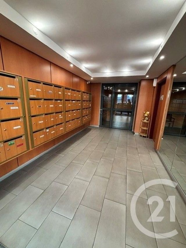 Appartement à vendre - 3 pièces - 70.84 m2 - ST QUENTIN - 02 - PICARDIE - Century 21 Agence Delahaye