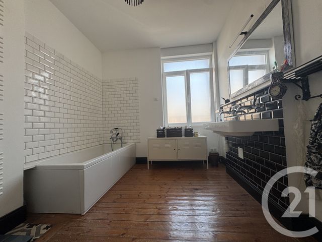 maison à vendre - 8 pièces - 245.0 m2 - ST QUENTIN - 02 - PICARDIE - Century 21 Agence Delahaye