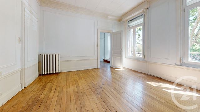Appartement à vendre - 4 pièces - 89.07 m2 - ST QUENTIN - 02 - PICARDIE - Century 21 Agence Delahaye