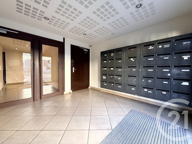 Appartement T3 à vendre - 4 pièces - 76.86 m2 - ST QUENTIN - 02 - PICARDIE - Century 21 Agence Delahaye