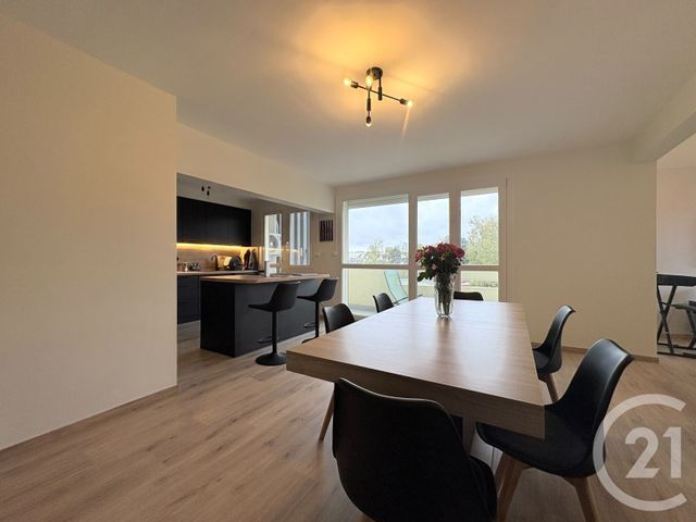 Appartement F5 à vendre - 5 pièces - 94.0 m2 - ST QUENTIN - 02 - PICARDIE - Century 21 Agence Delahaye